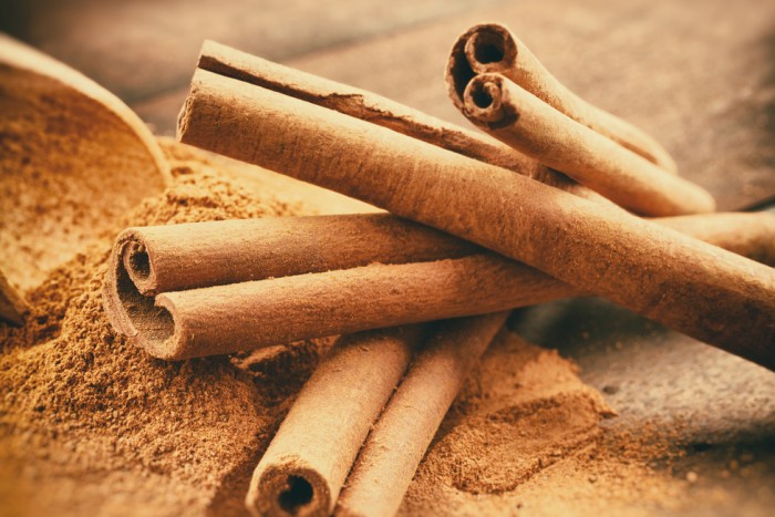 4 аромата, которые возбуждают мужчин - «Уход»