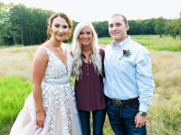 Американка отменила свою свадьбу, но устроила торжество незнакомой паре - «Про жизнь»