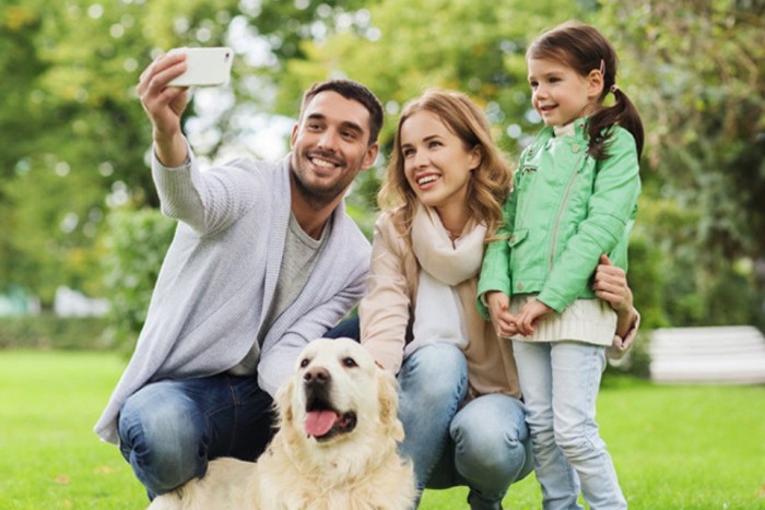 Почему мы притворяемся счастливыми в соцсетях - «Семейные отношения»