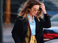 В моду вернулись логотипы: как их носить и кому они нужны - «Я и Мода»