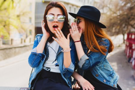 3 главные причины, почему женщинам пора перестать недолюбливать других женщин - «Семейные отношения»