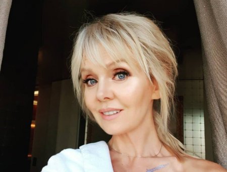 Певица Валерия пришла на музыкальную премию в оригинальном топе - «Красота»