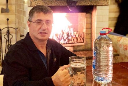 Простая арифметика: Александр Мясников объяснил, сколько нужно пить воды - «Я и Здоровье»