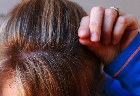4 возможных причины раннего появления седых волос - «Я и Красота»