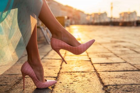 Невероятно: обувь на каблуках полезно носить - «Я и Мода»
