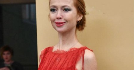 43-летняя Елена Захарова удивила фигурой в купальнике - «Я как Звезда»