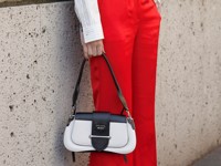 Багет, ведро или тоут: 30 модных сумок, которые можно купить на распродаже - «Я и Мода»