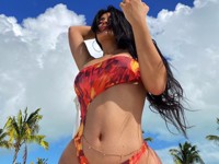 Снова нулевые: в моду вошли цепочки для живота за 750 тысяч рублей - «Я и Мода»