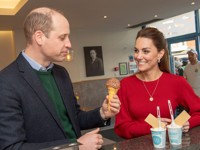 Кейт Миддлтон появилась на официальном мероприятии в дешевом пальто и платье из масс-маркета - «Я как Звезда»