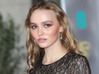 Лили-Роуз Депп и другие звезды в нелепых «голых» нарядах - «Я как Звезда»