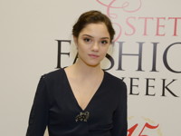 Медведева представила коллекцию одежды с авторскими рисунками - «Я как Звезда»