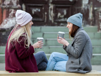 Платье-рубашка, легинсы и джинсы: 3 образа для самых романтичных выходных февраля - «Я и Мода»