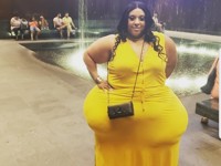 Как выглядит 47-летняя женщина с самыми большими бедрами - «Я и Красота»