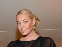 Волочкову, упавшую во время фотосессии, пожалели даже хейтеры - «Я как Звезда»