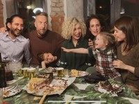 «Помолодевшая» Татьяна Васильева отметила 73-летие в кругу семьи - «Я как Звезда»