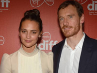 Впервые после свадьбы: Алисия Викандер и Майкл Фассбендер вместе вышли в свет - «Я как Звезда»