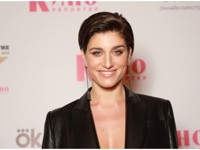 С какими иконами стиля сравнивают Нино Нинидзе, Елену Малышеву и других русских звезд - «Я как Звезда»