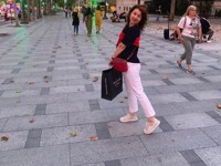 «Стараюсь не переходить с клиентами грань»: откровения директора косметического магазина - «Я и Красота»