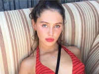 19-летняя дочка Джуда Лоу показала фигуру в бикини - «Я как Звезда»