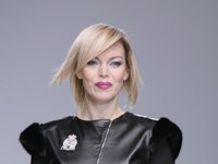 Лада Дэнс в платье-халате продемонстрировала стройные ноги - «Я как Звезда»