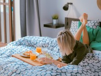 Лучше дома: как одеться и чем заняться на этой неделе - «Я и Мода»