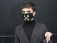 Медицинские халаты Dior и маски Balenciaga: на каких условиях и кому помогают люксовые бренды - «Я и Мода»