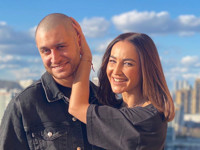 Бузова побрила возлюбленного налысо в прямом эфире - «Я как Звезда»