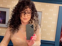 Постройневшая Лолита надела «голый» комбинезон на шоу Урганта - «Я как Звезда»