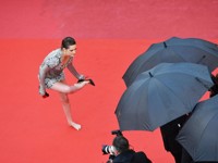 Модный провал: звезды, которые испортили образ ужасной обувью - «Я и Мода»