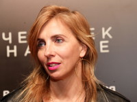 Светлана Бондарчук показала яркий весенний образ - «Я как Звезда»