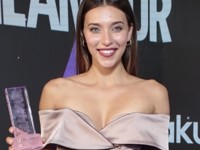 Подвела одежда: звезды, которые случайно оголились на публике - «Я и Мода»