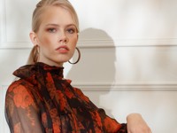 Кроп-топ, юбка-трапеция и кожа: главные тренды конца весны, которые пойдут всем - «Я и Мода»