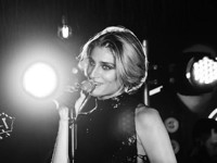 Возлюбленная Виторгана сделала гимнастику в тесных легинсах и микротопе - «Я как Звезда»