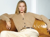 5 трендовых вещей, которые стоит достать из гардеробов мам и бабушек - «Я и Мода»