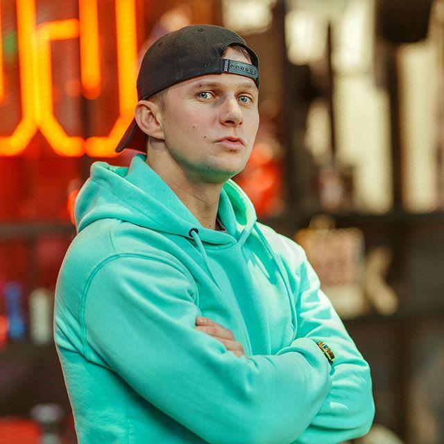 Ах, этот торс! Роман Курцын показал ошеломительный рельеф тела - «Домашние Питомцы»