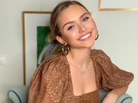 Стеша Маликова носит дома платье за 14 тысяч рублей - «Я как Звезда»