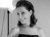 Звезда «Кухни» Елена Подкаминская примерила соблазнительное мини - «Я как Звезда»