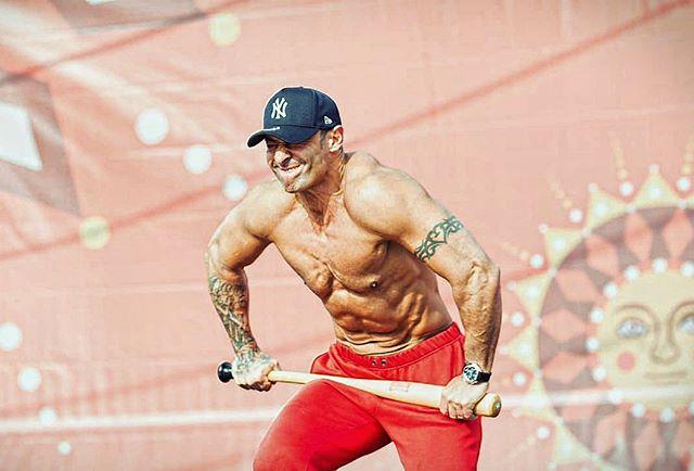 Есть еще порох! Стас Костюшкин отжался 60 раз. А вы сможете? - «Домашние Питомцы»