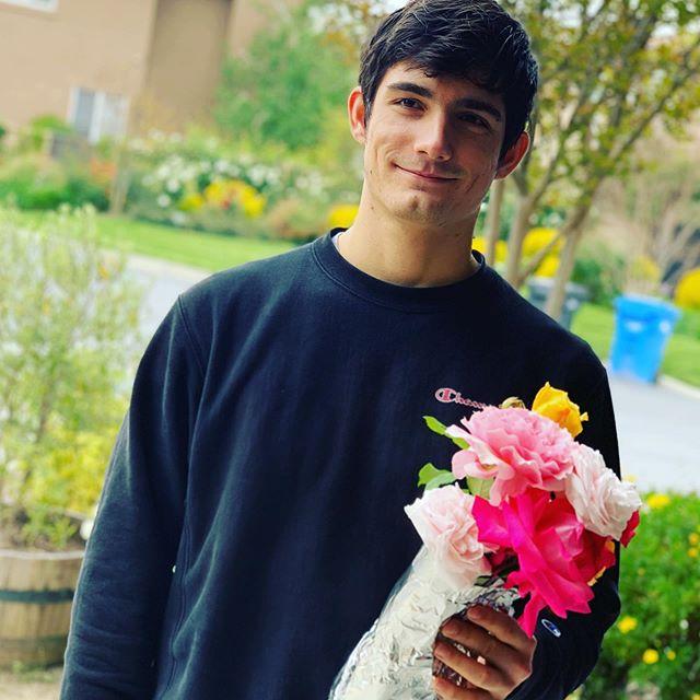 Это же Ретт Батлер! В сети обсуждают фото сына Тимоти Далтона и российской пианистки - «Домашние Питомцы»