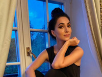 Певица Зара показала элегантный домашний образ - «Я как Звезда»