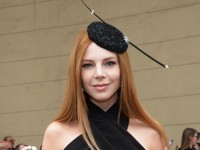 Подольская показала эффектный снимок в золотом комбинезоне - «Я как Звезда»