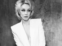 54-летняя Марина Зудина носит пиджак на голое тело - «Я как Звезда»