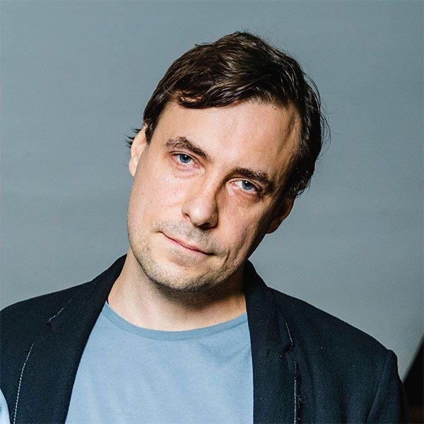 Евгений Цыганов в роли Чичикова, Елена Коренева в роли Коробочки: Гоголь бы удивился! - «Домашние Питомцы»