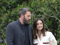 Бен Аффлек и Ана де Армас страстно поцеловались для музыкального видео - «Я как Звезда»