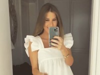 Кети Топурия похвасталась стройными ногами в ультракоротком сарафане - «Я как Звезда»