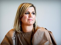 Королева Нидерландов появилась на публике в дешевом наряде из масс-маркета - «Я как Звезда»