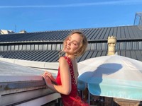 Лили-Роуз Депп отметила день рождения в Париже - «Я как Звезда»