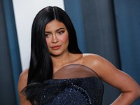 Forbes перестал считать Кайли Дженнер миллиардером - «Я как Звезда»