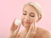 Как правильно выбирать антивозрастную косметику для зрелой кожи - «Я и Красота»