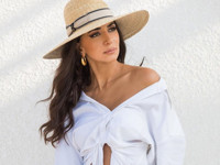 Певица Зара продемонстрировала стильный способ носить «рубашку бойфренда» - «Я как Звезда»